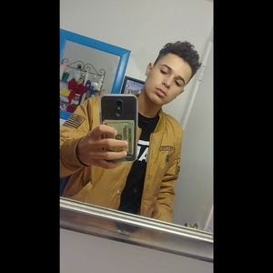 Meet your Posher, Jeoffrey